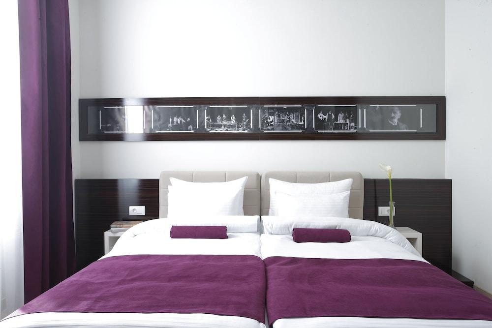Hotel Theater Belgrade Garni Экстерьер фото